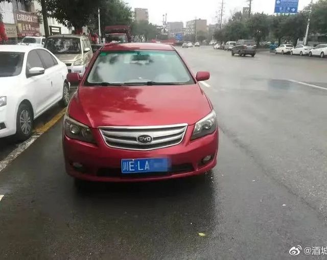 泸州首批“违停严管街”有这些！还城市道路畅通有序！(图5)